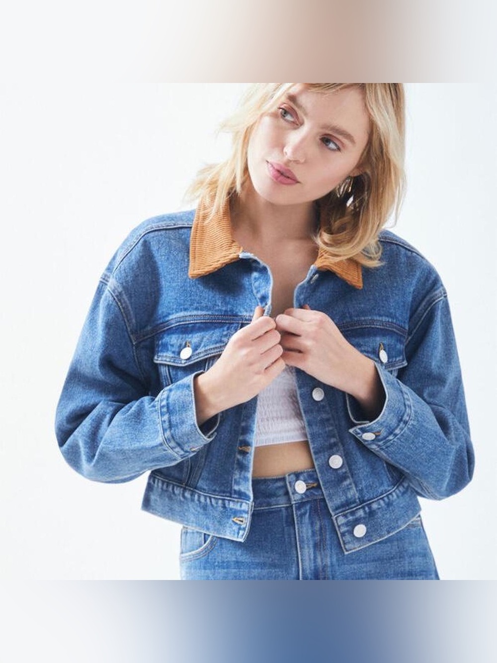 PacSun Cropped Denim Jacket with Corduroy Collar